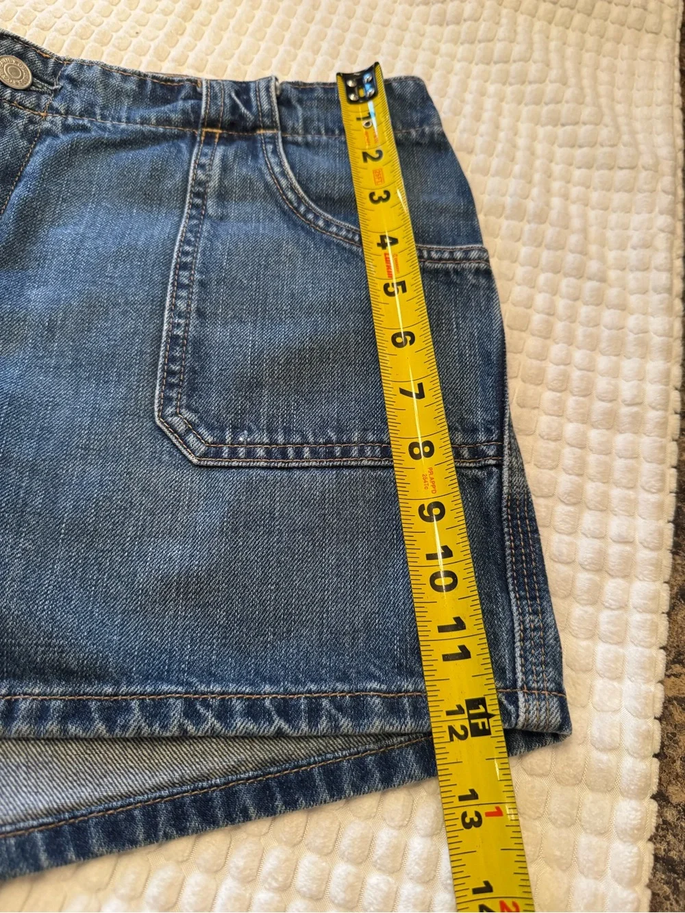 GAP Women's Denim Short - Medium Blue - Picture 10 of 12
